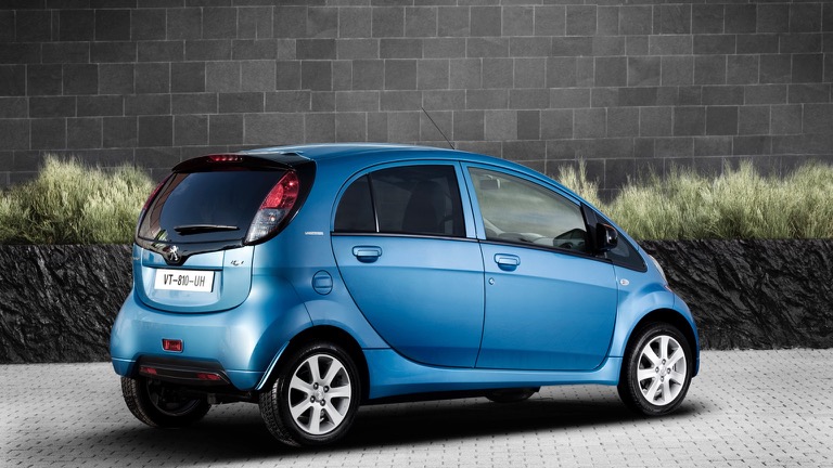 Peugeot iOn - View 3